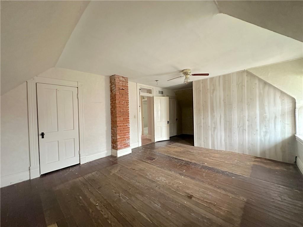 2427 Saint Joseph Avenue — photo 12