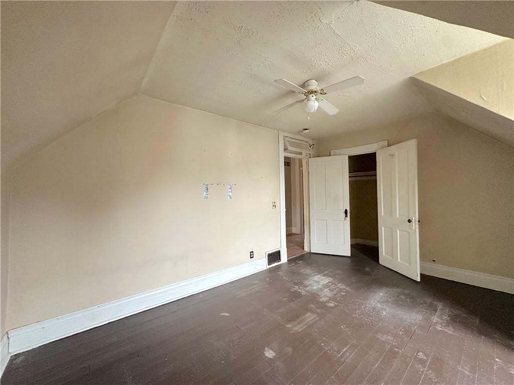 2427 Saint Joseph Avenue — photo 15