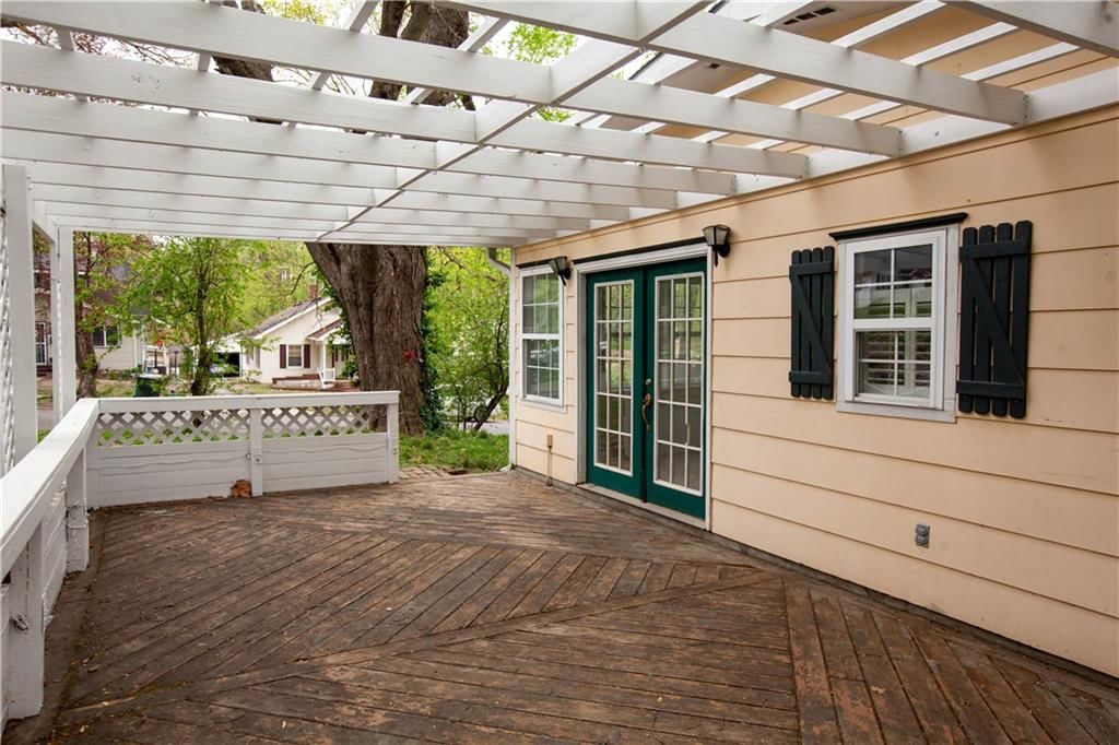 2704 Doniphan Avenue — photo 29