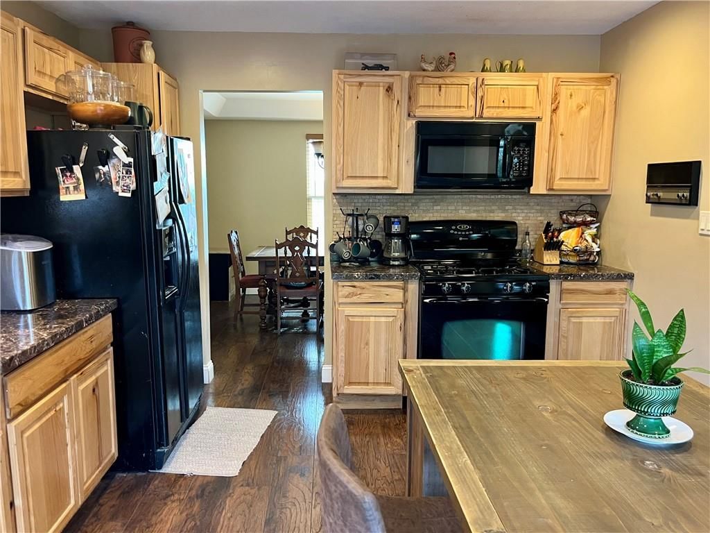 524 OXFORD Court — photo 17