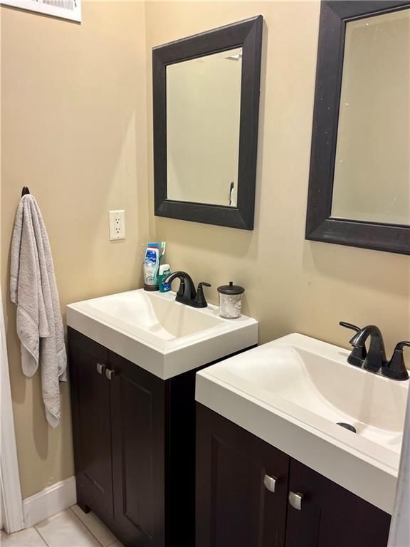 524 OXFORD Court — photo 28