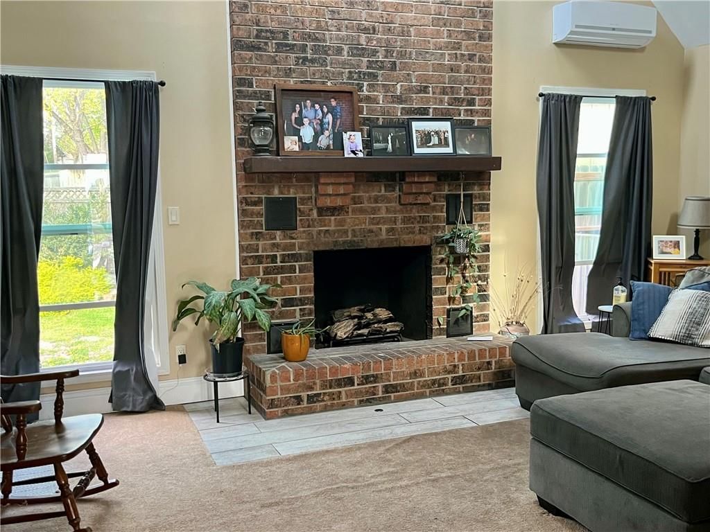524 OXFORD Court — photo 9
