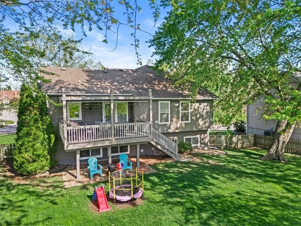 7712 N Nodaway Avenue — photo 26