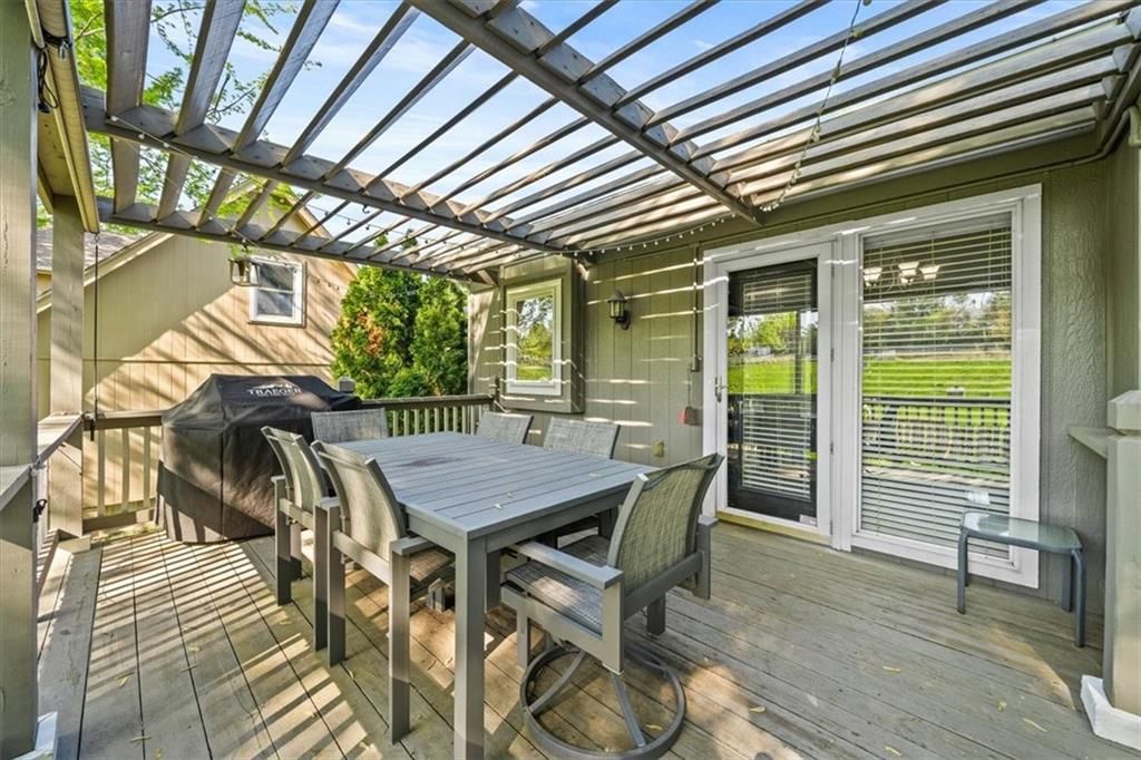 7712 N Nodaway Avenue — photo 28