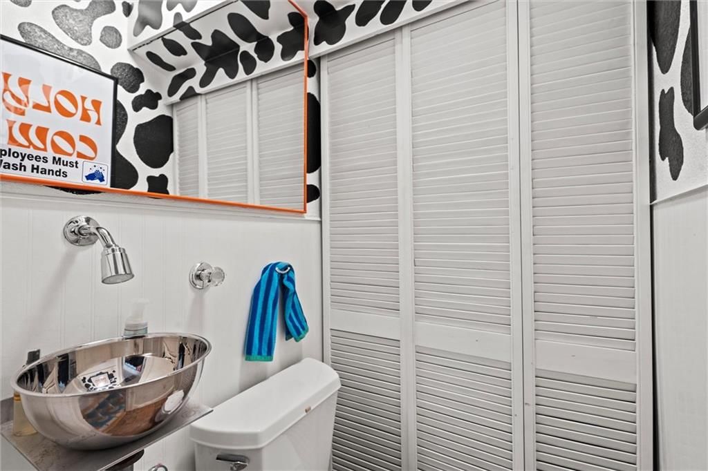 5624 Barkley Street — photo 17