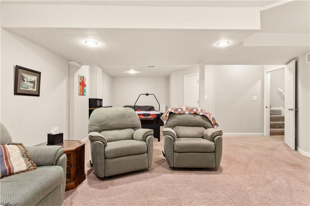 707 SW GRAYSTONE Drive — photo 20