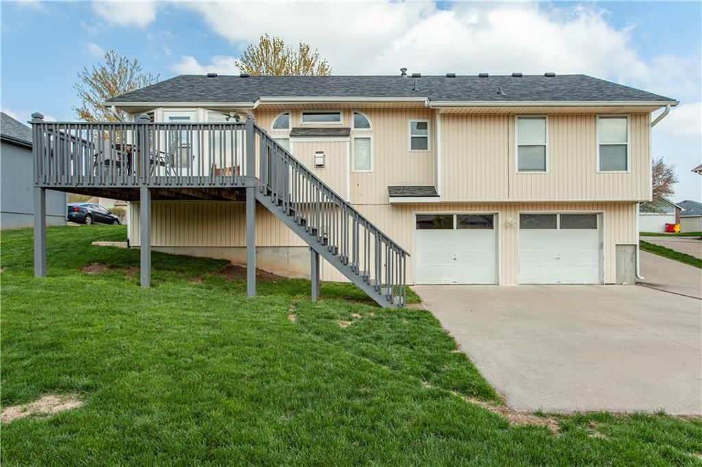 707 SW GRAYSTONE Drive — photo 24