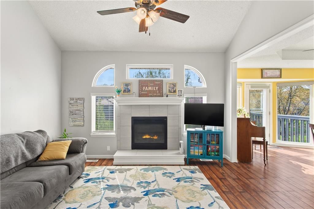 707 SW GRAYSTONE Drive — photo 9