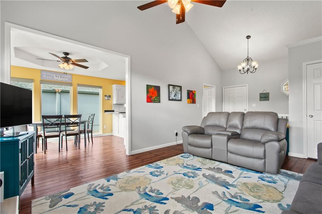 707 SW GRAYSTONE Drive — photo 10