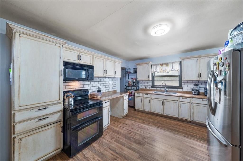 3109 Lafayette Avenue — photo 9