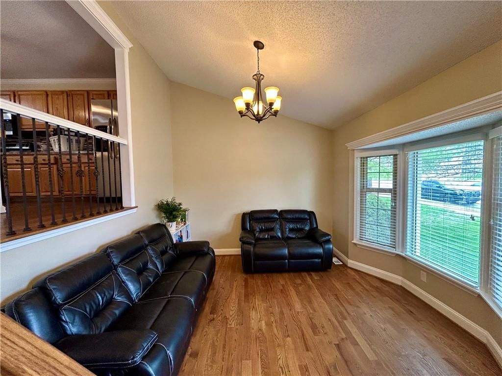 2440 S 22nd Terrace — photo 13
