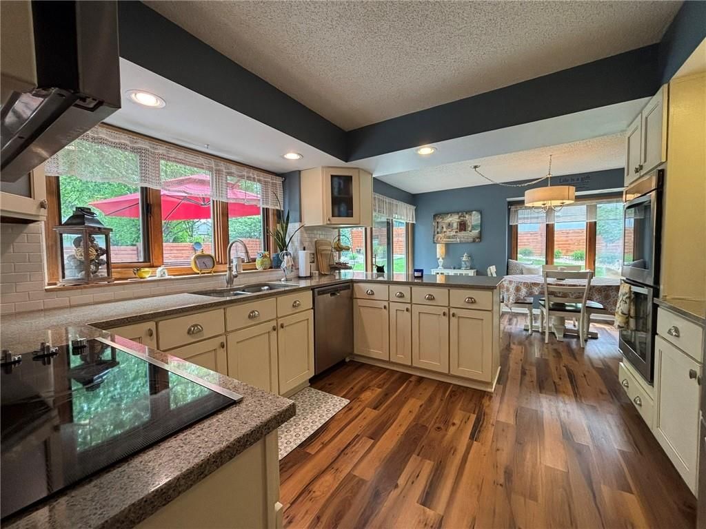 4710 Woodfield Drive — photo 16