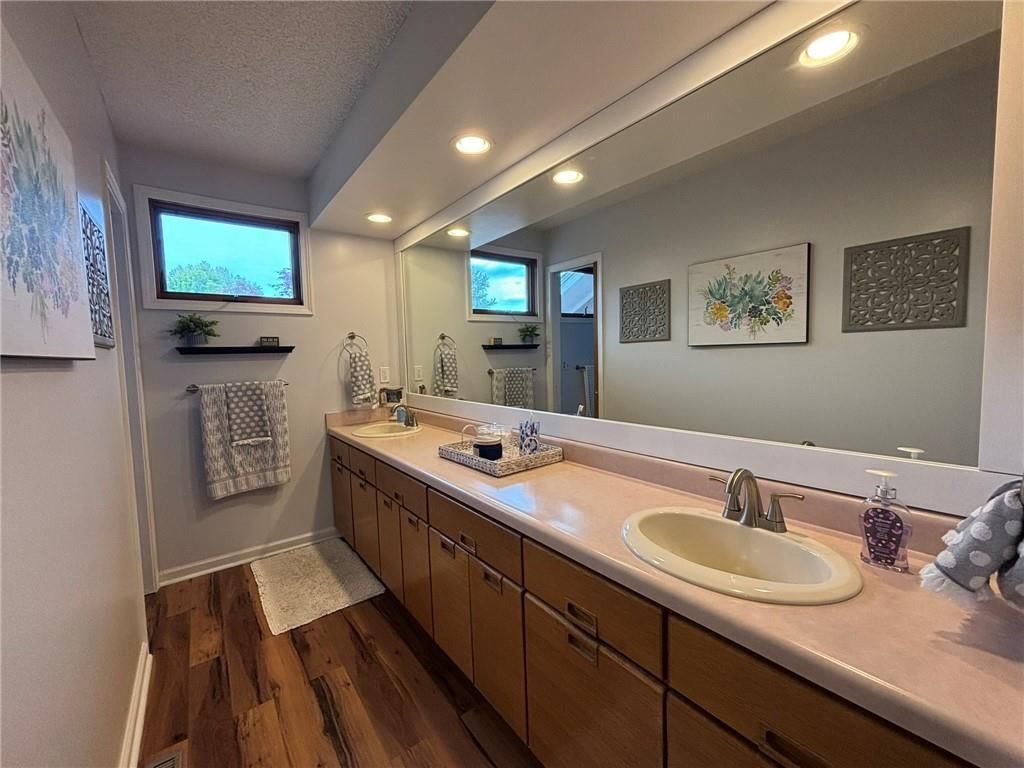 4710 Woodfield Drive — photo 36