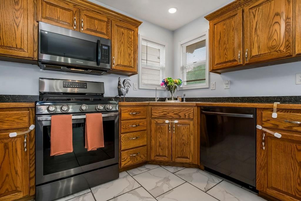 12418 E 55th Terrace — photo 12