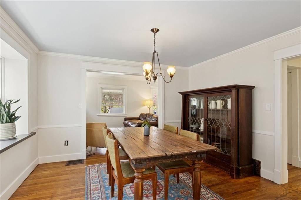 4237 Kenwood Avenue — photo 11