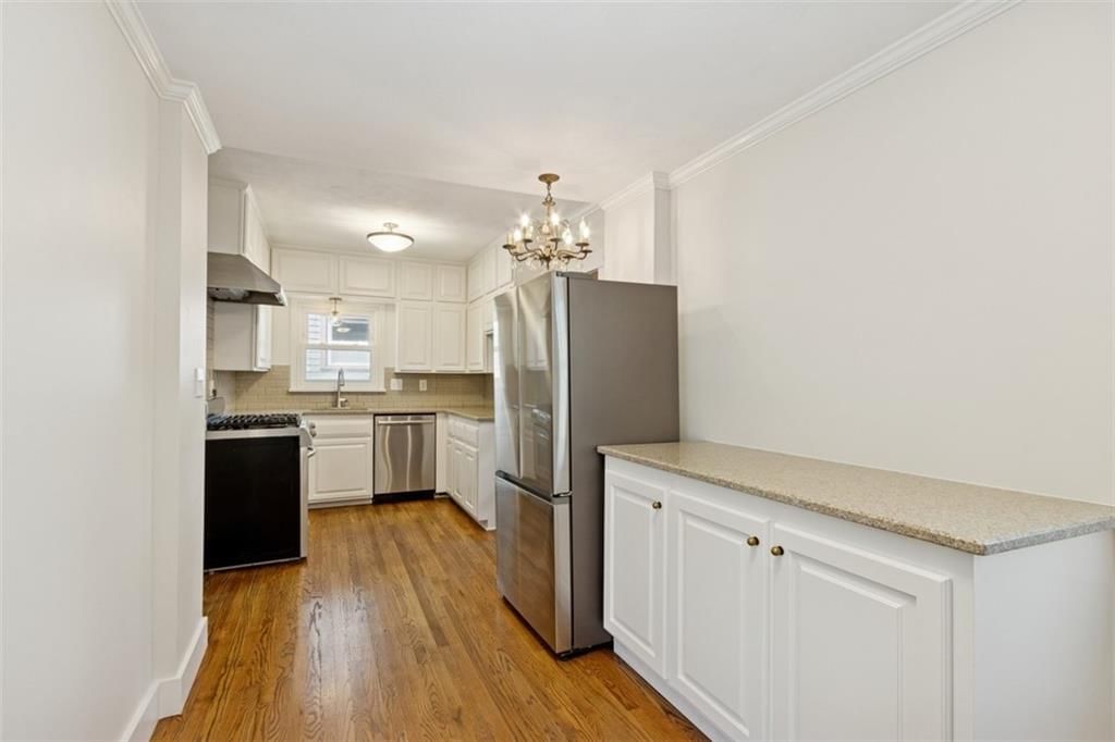 4237 Kenwood Avenue — photo 12