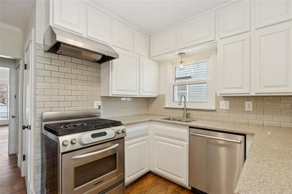 4237 Kenwood Avenue — photo 14