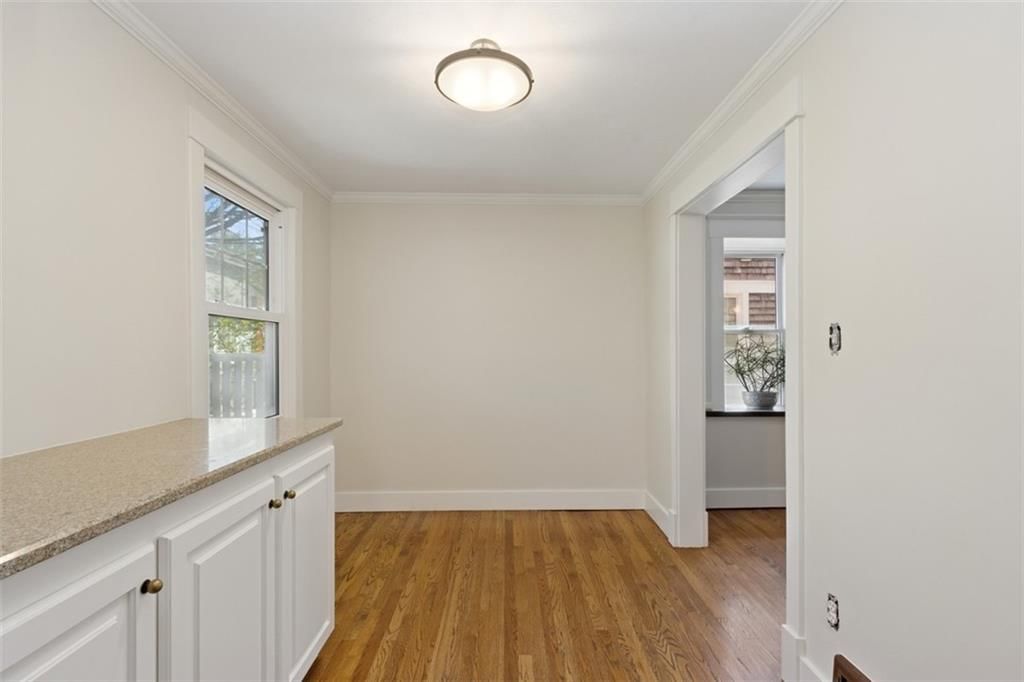 4237 Kenwood Avenue — photo 15