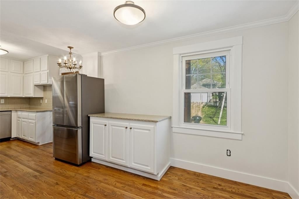 4237 Kenwood Avenue — photo 16
