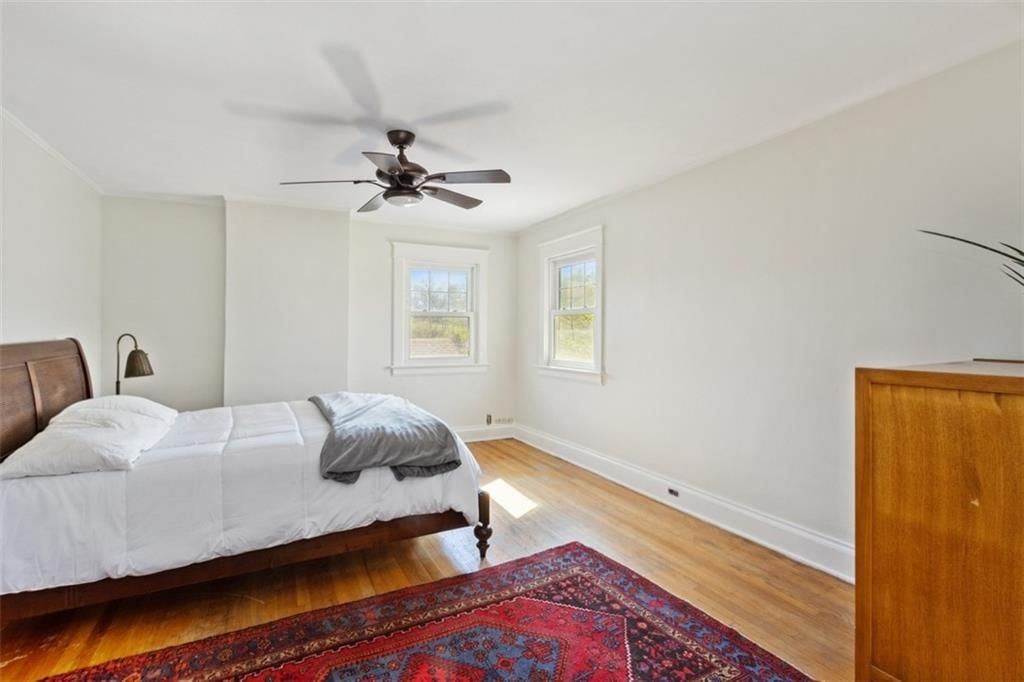 4237 Kenwood Avenue — photo 20