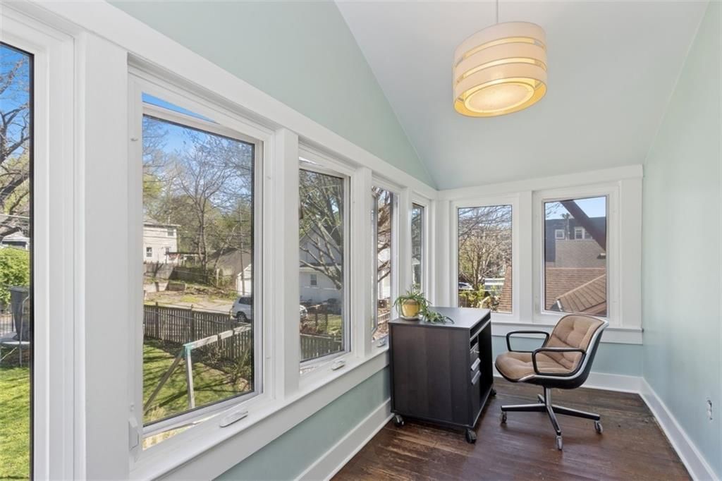 4237 Kenwood Avenue — photo 24