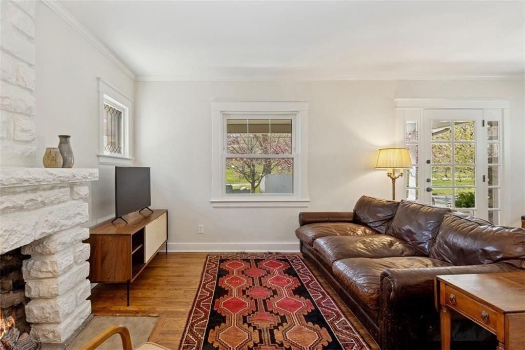 4237 Kenwood Avenue — photo 7