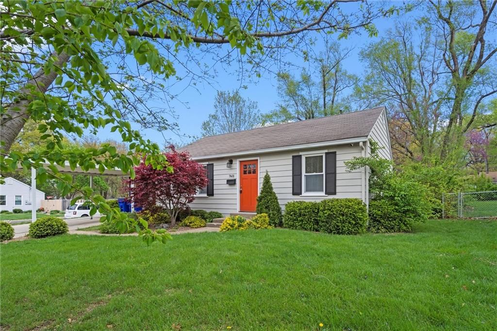7601 Robinson Street — photo 2