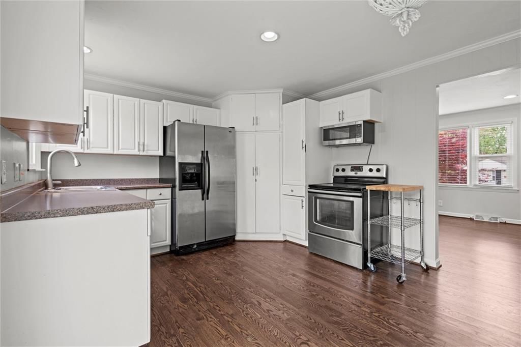 7601 Robinson Street — photo 9