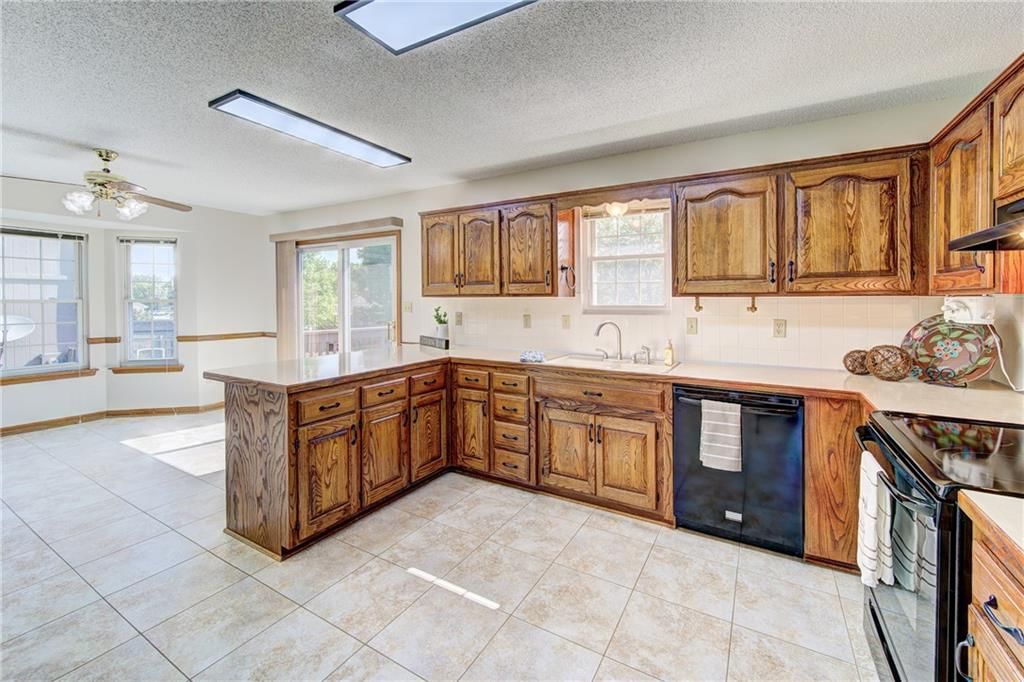 717 NE Aaron Drive — photo 11