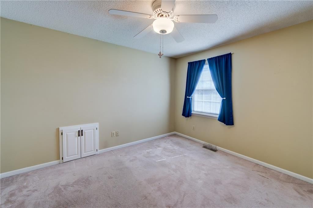 717 NE Aaron Drive — photo 24