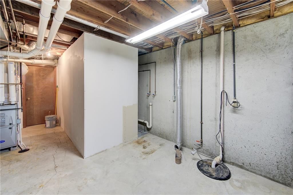 717 NE Aaron Drive — photo 32