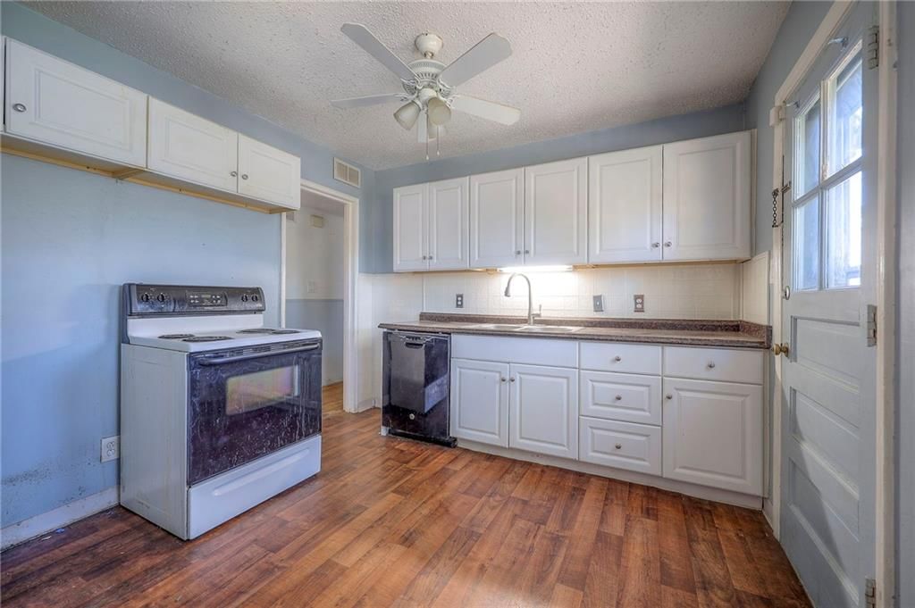 6300 W 83rd Street — photo 5