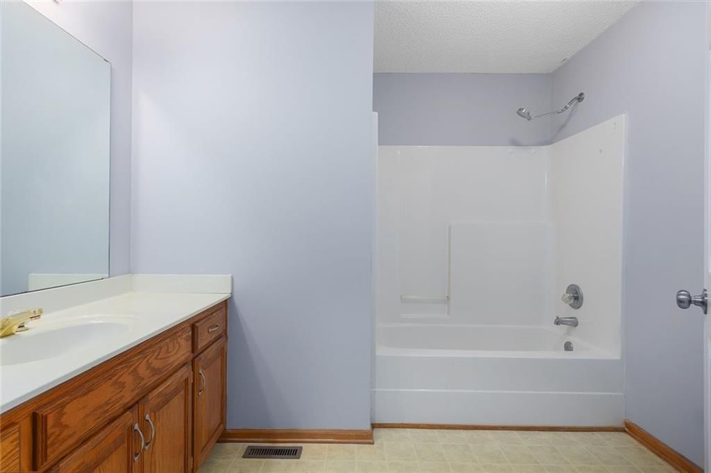 526 S 2nd Street — photo 15