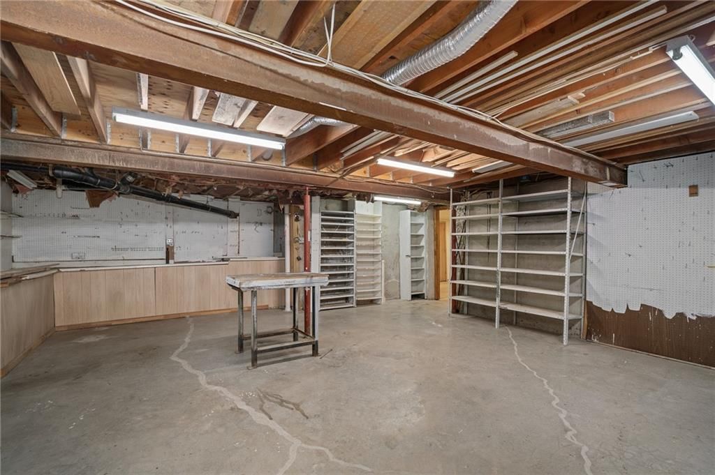 6810 Glenwood Street — photo 28