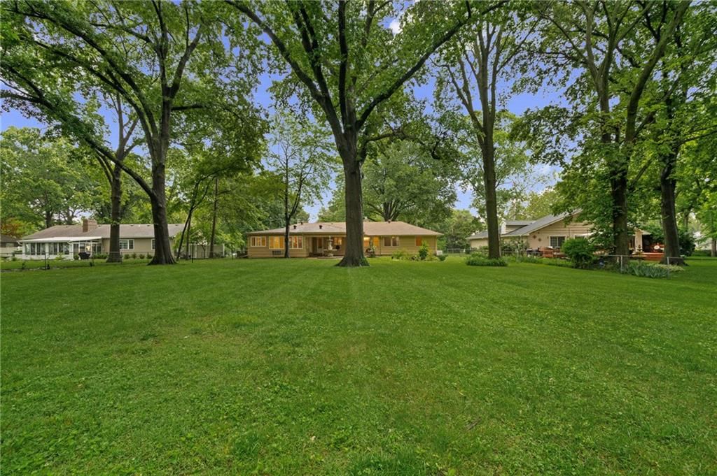 6810 Glenwood Street — photo 41