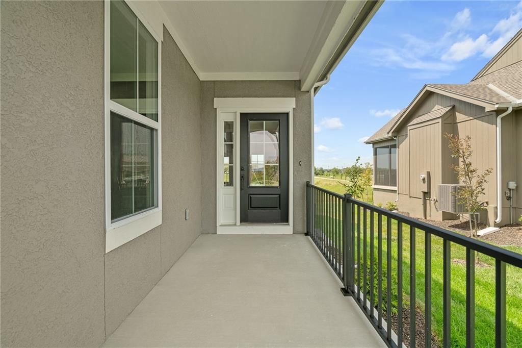 8266 Aurora Street — photo 6