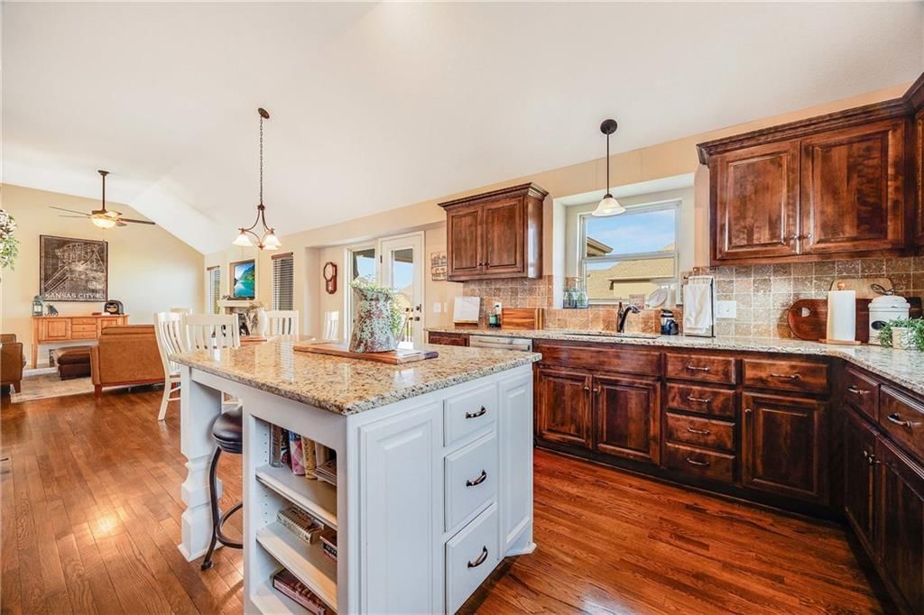10015 N Wallace Avenue — photo 13