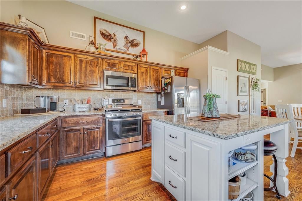 10015 N Wallace Avenue — photo 10