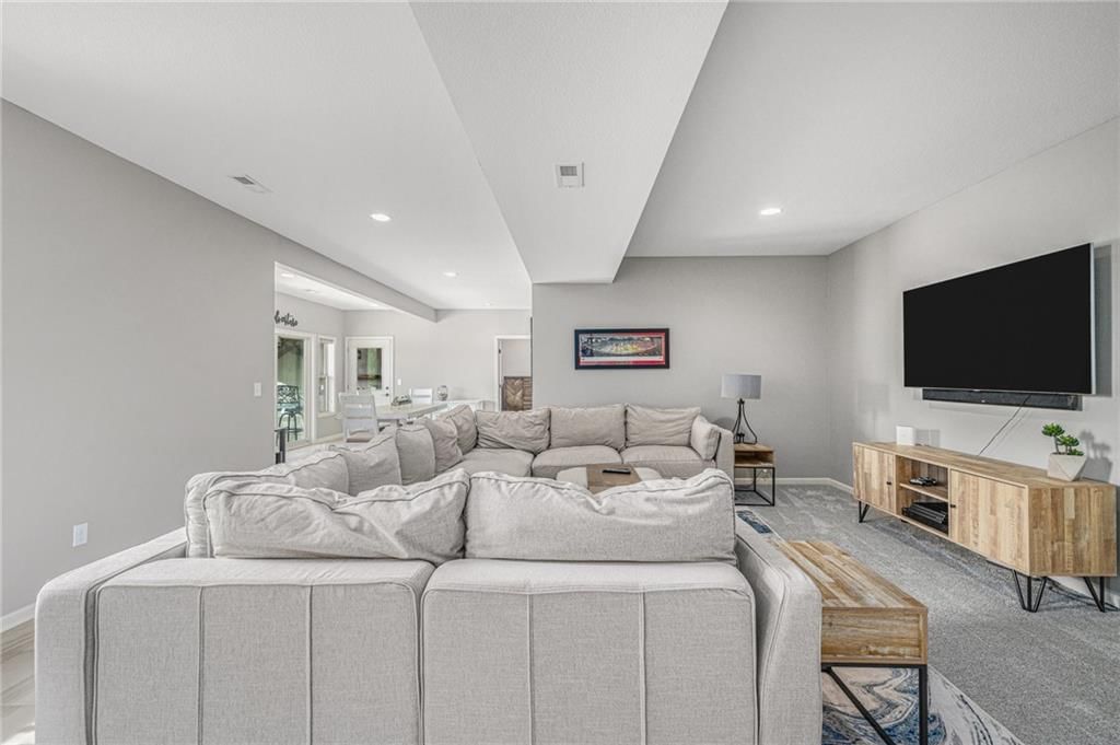 17560 Smith's Mill Road — photo 32
