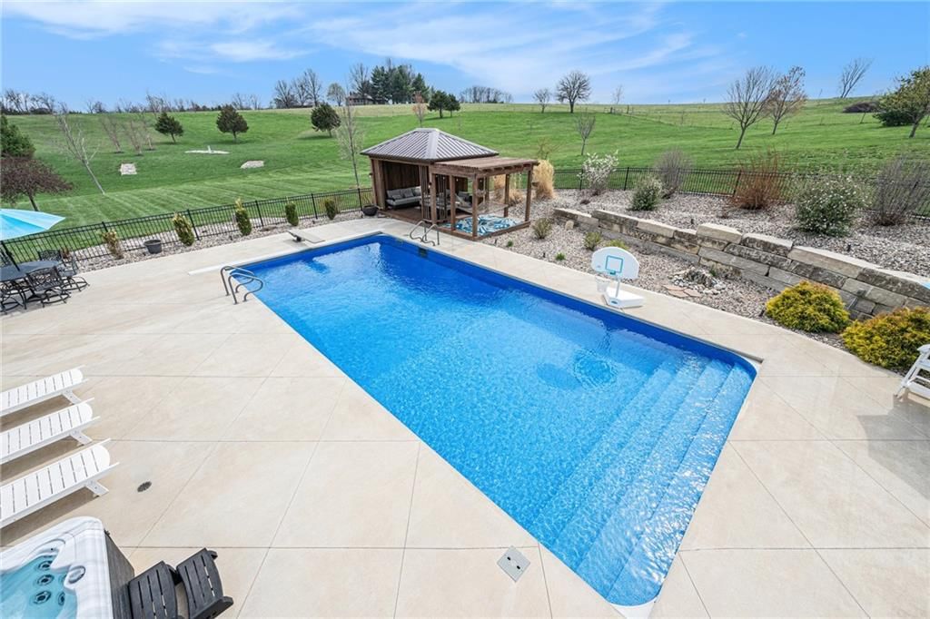 17560 Smith's Mill Road — photo 47