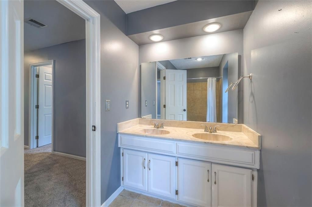 16045 Kenneth Road — photo 32