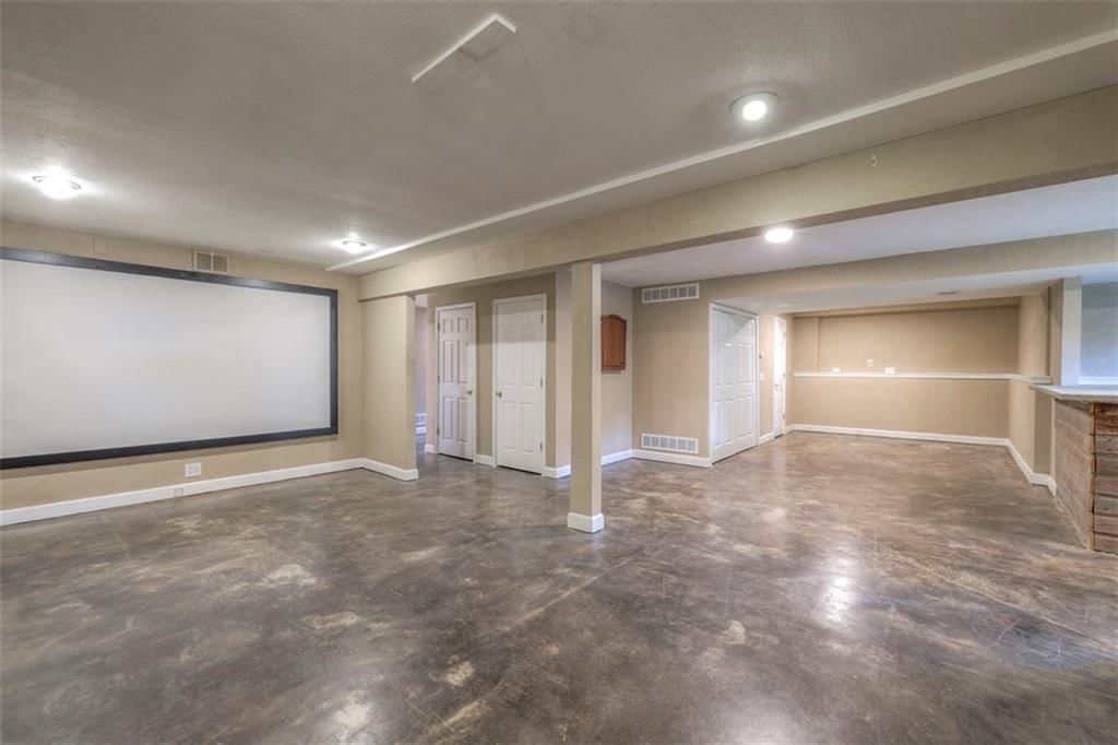 16045 Kenneth Road — photo 38