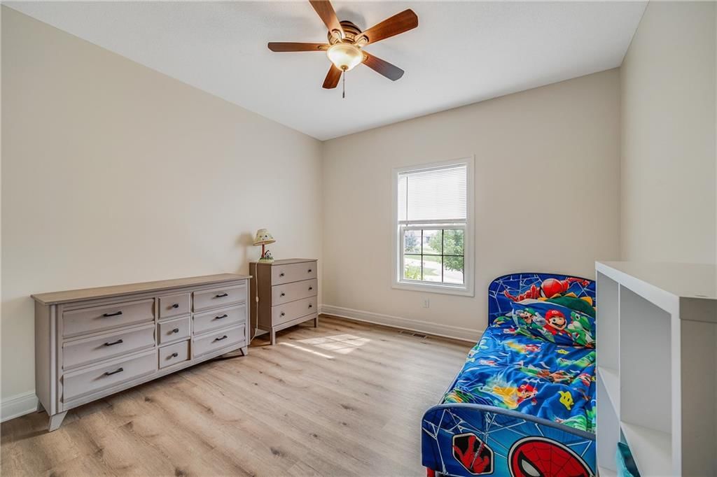 1400 NW Red Oak Court — photo 18