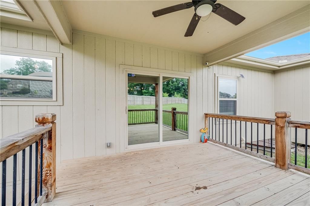 1400 NW Red Oak Court — photo 28