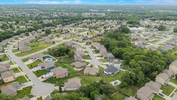 1400 NW Red Oak Court — photo 36