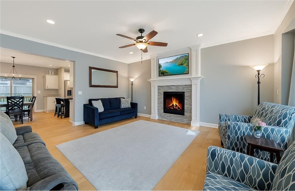 1400 NW Red Oak Court — photo 5