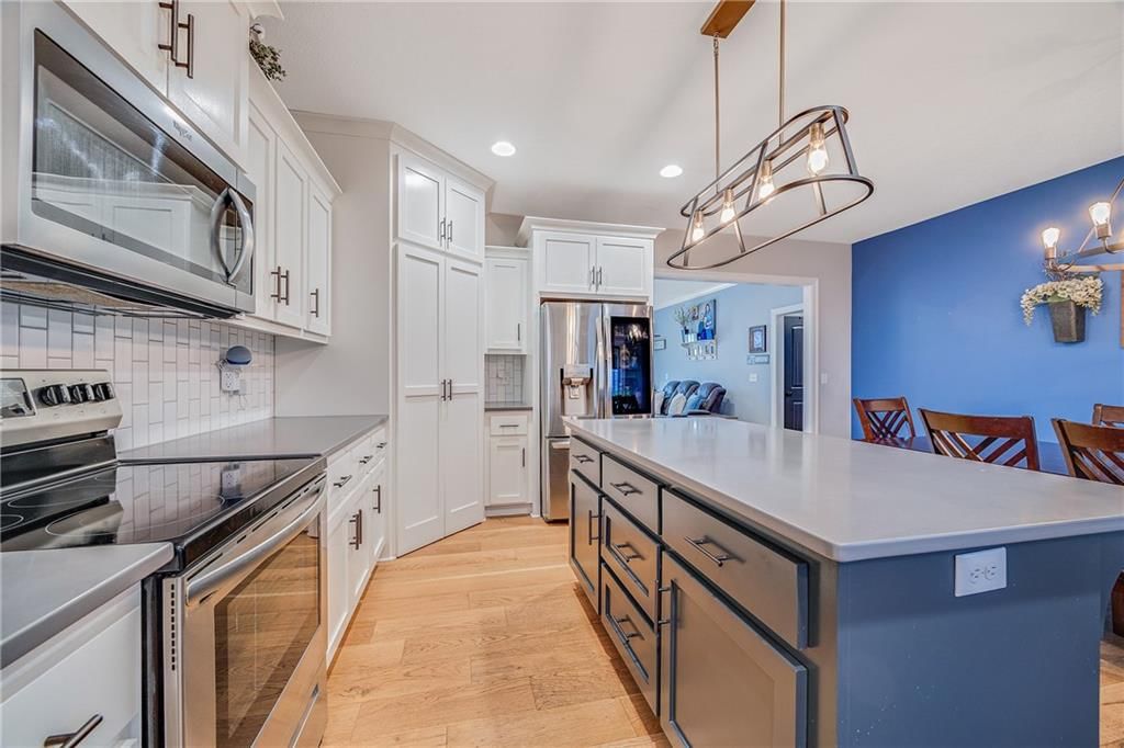 1400 NW Red Oak Court — photo 7