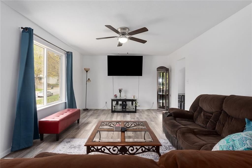 402 Hithergreen Drive — photo 3