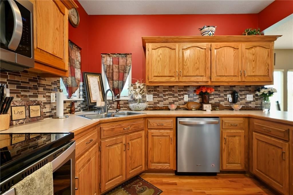 17876 W 163rd Terrace — photo 9
