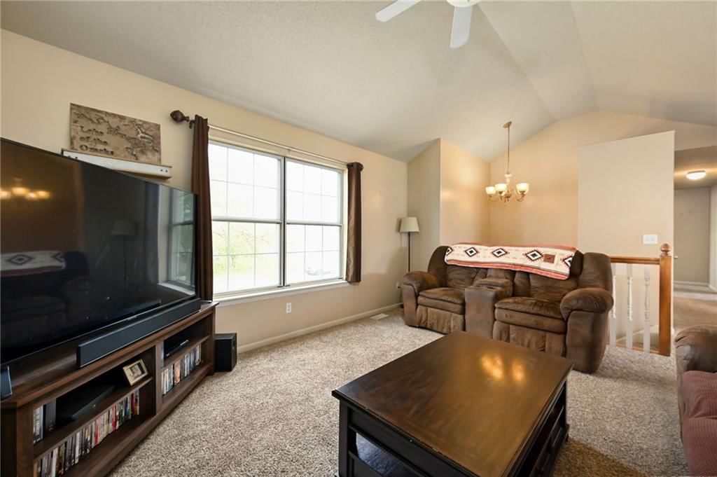601 S Johnson Drive — photo 5